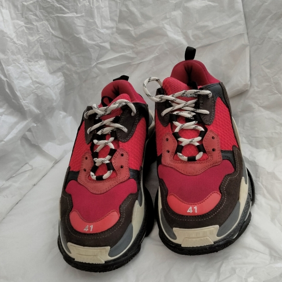 Balenciaga Triple S for Men Size 8 Authentic - Picture 1 of 16